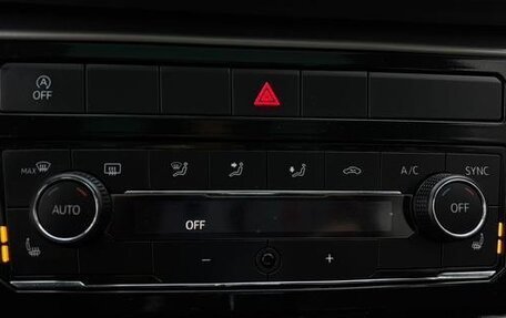 Volkswagen T-Cross I, 2022 год, 1 830 000 рублей, 11 фотография