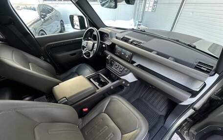 Land Rover Defender II, 2021 год, 5 950 000 рублей, 18 фотография