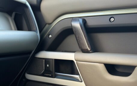 Land Rover Defender II, 2021 год, 5 950 000 рублей, 25 фотография