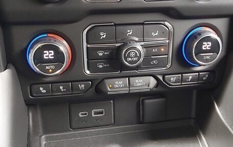 Chevrolet Tahoe IV, 2022 год, 10 000 000 рублей, 22 фотография