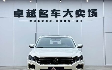 Volkswagen T-Roc I, 2021 год, 1 570 000 рублей, 2 фотография