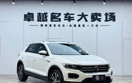 Volkswagen T-Roc I, 2021 год, 1 570 000 рублей, 3 фотография