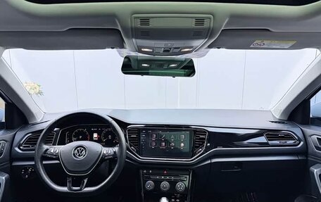 Volkswagen T-Roc I, 2021 год, 1 570 000 рублей, 20 фотография