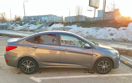 Hyundai Solaris II рестайлинг, 2016 год, 900 000 рублей, 2 фотография