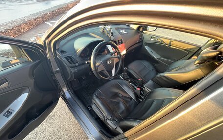 Hyundai Solaris II рестайлинг, 2016 год, 900 000 рублей, 8 фотография