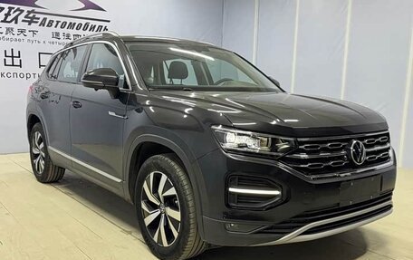 Volkswagen Touran III, 2023 год, 2 238 000 рублей, 1 фотография