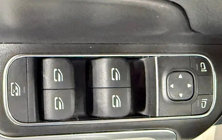 Mercedes-Benz GLB, 2023 год, 2 656 000 рублей, 11 фотография