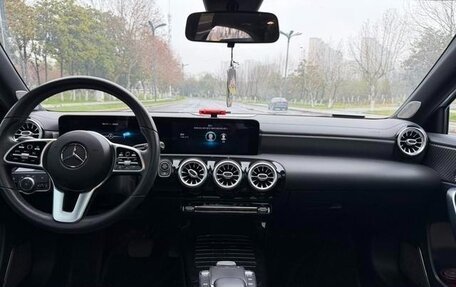 Mercedes-Benz A-Класс, 2021 год, 1 500 000 рублей, 11 фотография