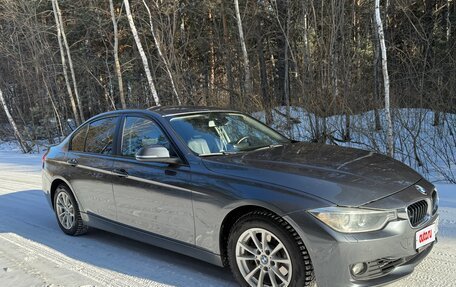 BMW 3 серия, 2015 год, 1 250 000 рублей, 14 фотография