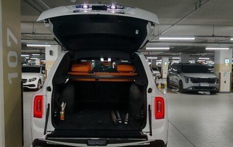 Rolls-Royce Cullinan, 2022 год, 32 000 000 рублей, 4 фотография