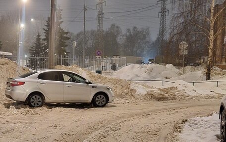 KIA Rio III рестайлинг, 2014 год, 650 000 рублей, 2 фотография