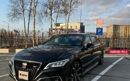 Toyota Crown, 2018 год, 3 990 000 рублей, 3 фотография