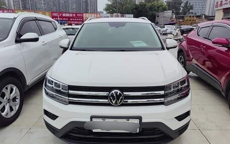 Volkswagen Tharu, 2022 год, 1 689 000 рублей, 2 фотография