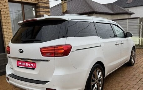 KIA Carnival III, 2020 год, 3 250 000 рублей, 4 фотография