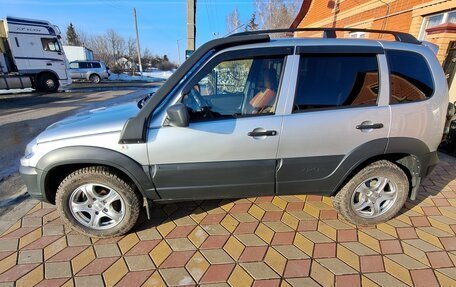 Chevrolet Niva I рестайлинг, 2018 год, 900 000 рублей, 2 фотография