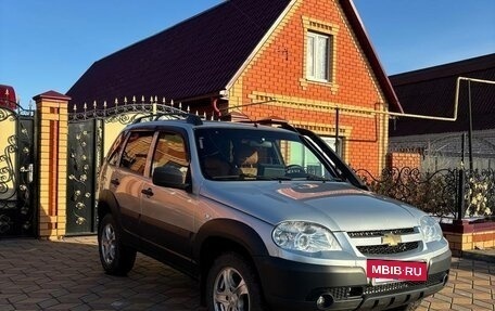 Chevrolet Niva I рестайлинг, 2018 год, 900 000 рублей, 7 фотография