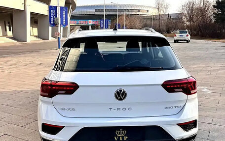 Volkswagen T-Roc I, 2023 год, 1 665 000 рублей, 5 фотография