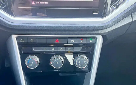 Volkswagen T-Roc I, 2023 год, 1 665 000 рублей, 11 фотография