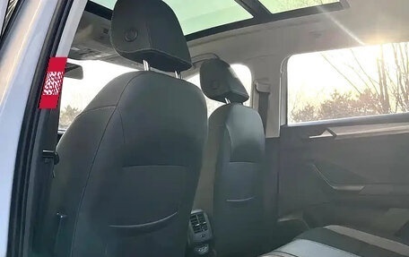 Volkswagen T-Roc I, 2023 год, 1 665 000 рублей, 12 фотография