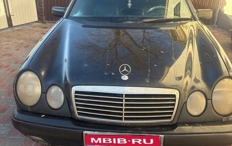 Mercedes-Benz E-Класс, 1996 год, 220 000 рублей, 1 фотография