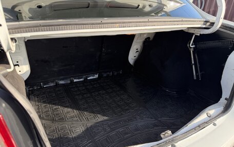 Renault Logan II, 2016 год, 600 000 рублей, 11 фотография