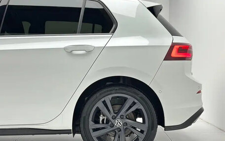 Volkswagen Golf VIII, 2021 год, 1 700 000 рублей, 10 фотография