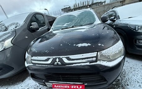 Mitsubishi Outlander III рестайлинг 3, 2013 год, 994 333 рублей, 1 фотография
