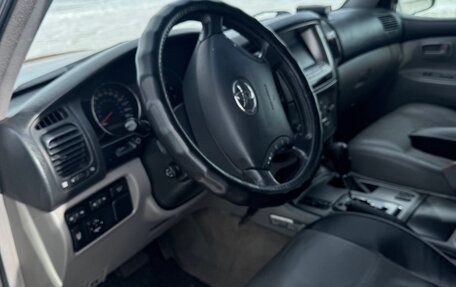 Toyota Land Cruiser 100 рестайлинг 2, 2005 год, 2 100 000 рублей, 2 фотография