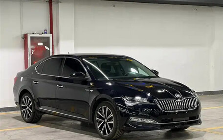 Skoda Superb III рестайлинг, 2025 год, 2 400 077 рублей, 2 фотография