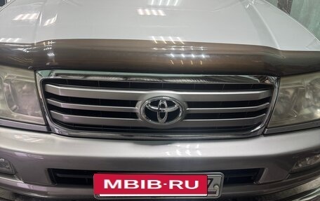 Toyota Land Cruiser 100 рестайлинг 2, 2005 год, 2 100 000 рублей, 3 фотография