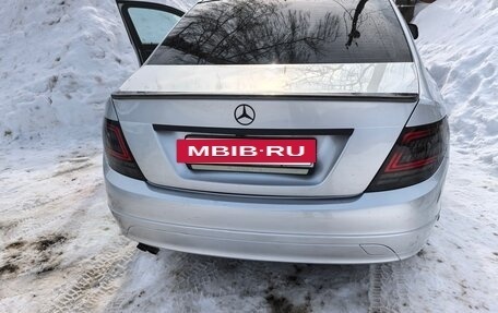 Mercedes-Benz C-Класс, 2007 год, 1 100 000 рублей, 3 фотография