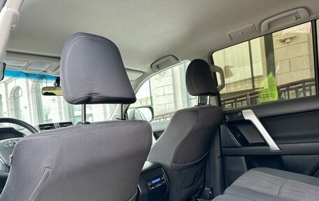 Toyota Land Cruiser Prado 150 рестайлинг 2, 2018 год, 4 815 000 рублей, 5 фотография