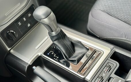 Toyota Land Cruiser Prado 150 рестайлинг 2, 2018 год, 4 815 000 рублей, 12 фотография