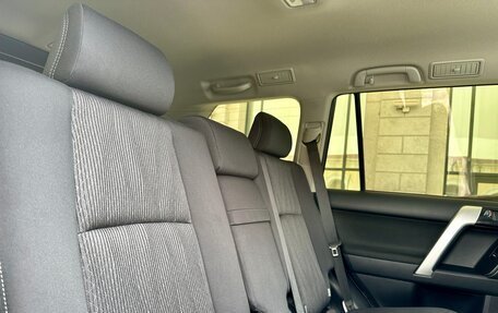 Toyota Land Cruiser Prado 150 рестайлинг 2, 2018 год, 4 815 000 рублей, 17 фотография