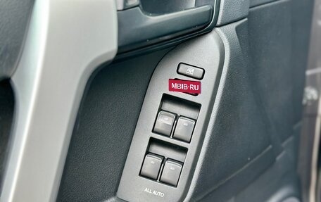 Toyota Land Cruiser Prado 150 рестайлинг 2, 2018 год, 4 815 000 рублей, 8 фотография