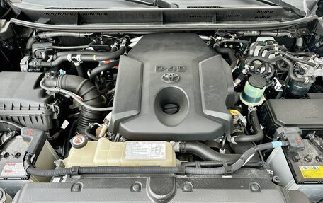 Toyota Land Cruiser Prado 150 рестайлинг 2, 2018 год, 4 815 000 рублей, 27 фотография