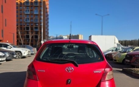 Toyota Yaris III рестайлинг, 2007 год, 310 000 рублей, 4 фотография