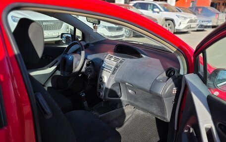 Toyota Yaris III рестайлинг, 2007 год, 310 000 рублей, 9 фотография