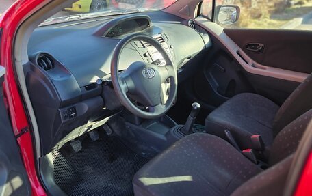 Toyota Yaris III рестайлинг, 2007 год, 310 000 рублей, 7 фотография