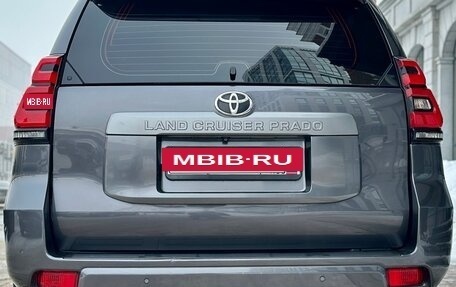 Toyota Land Cruiser Prado 150 рестайлинг 2, 2018 год, 4 815 000 рублей, 28 фотография