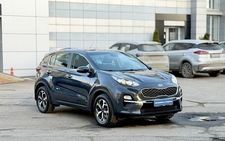 KIA Sportage IV рестайлинг, 2020 год, 2 700 000 рублей, 3 фотография