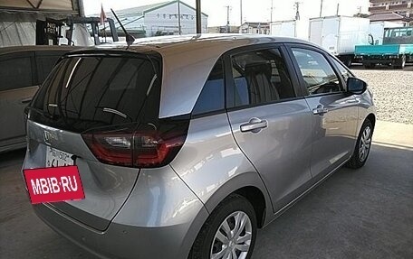 Honda Fit, 2022 год, 1 100 000 рублей, 4 фотография