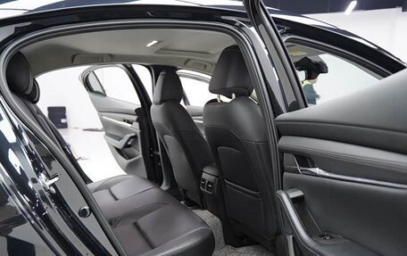 Mazda 3, 2023 год, 1 790 000 рублей, 15 фотография