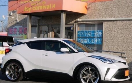 Toyota C-HR I рестайлинг, 2022 год, 1 360 325 рублей, 8 фотография