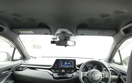 Toyota C-HR I рестайлинг, 2022 год, 1 360 325 рублей, 11 фотография