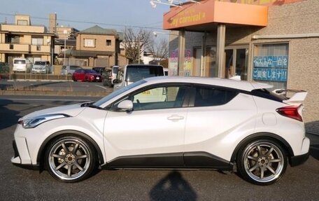 Toyota C-HR I рестайлинг, 2022 год, 1 360 325 рублей, 6 фотография