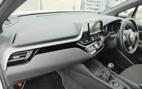 Toyota C-HR I рестайлинг, 2022 год, 1 360 325 рублей, 18 фотография