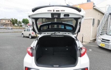 Toyota C-HR I рестайлинг, 2022 год, 1 360 325 рублей, 25 фотография