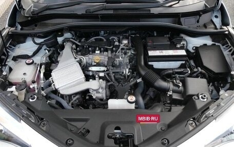 Toyota C-HR I рестайлинг, 2022 год, 1 360 325 рублей, 26 фотография