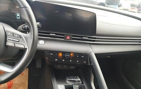 Hyundai Elantra, 2022 год, 1 390 000 рублей, 11 фотография